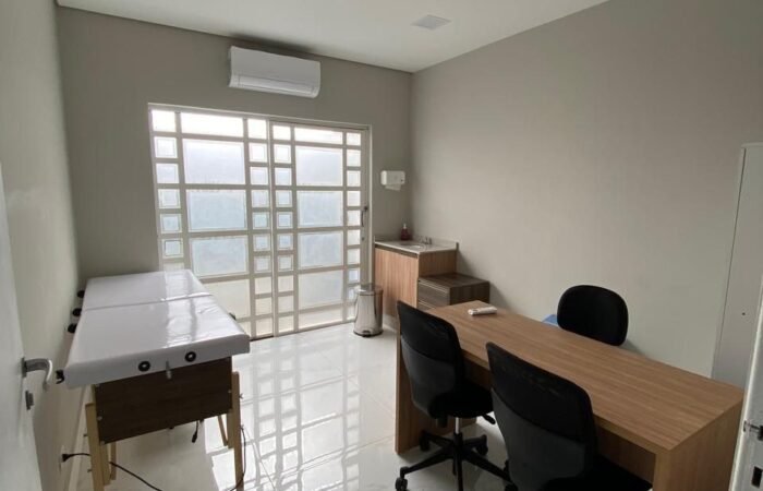 photo_4990459133178260835_y