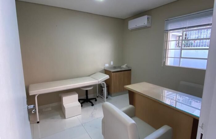 photo_4990459133178260837_y