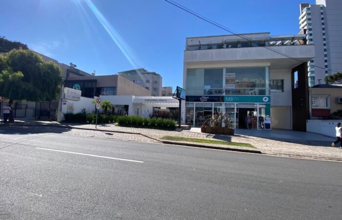 photo_4990459133178260841_y