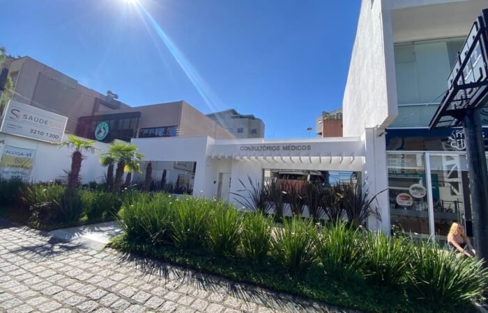 photo_4990459133178260842_y