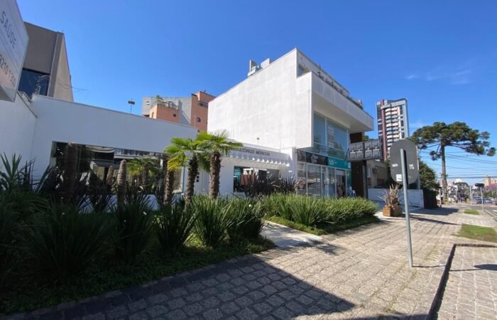 photo_4990459133178260843_y